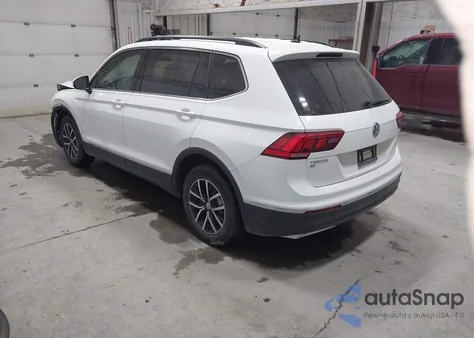 2020 Volkswagen Tiguan 2.0T Se/2.0T Se R-Line Black/2.0T Sel z USA, uszkodzony, nr VIN 3VV2B7AX3LM055004